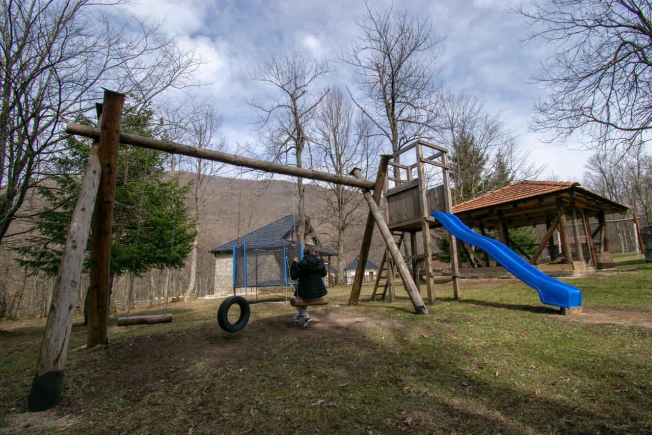 Holiday Park Hajducka Cesma Dubovsko 외부 사진